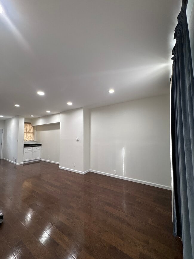 Building Photo - 3156 Agate St