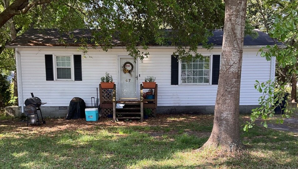 Foto principal - 47 East Dr