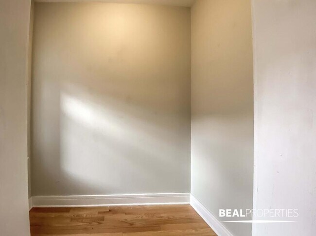 Foto del edificio - 0 bedroom in CHICAGO IL 60640
