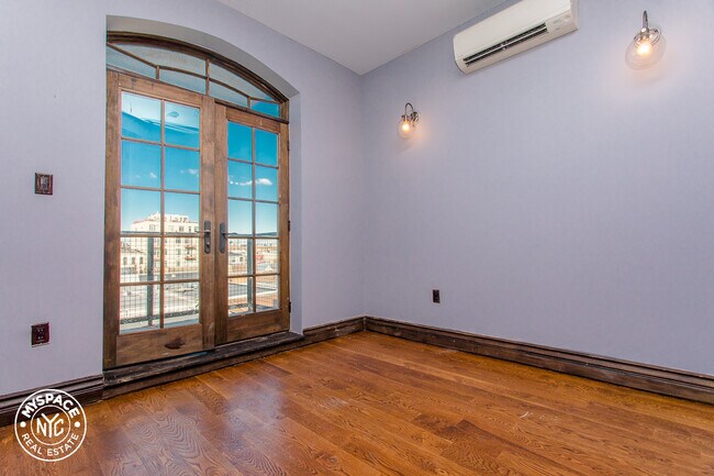 Foto del edificio - 311 Melrose St