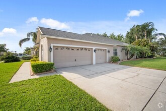 Building Photo - 9901 Kingshyre Way