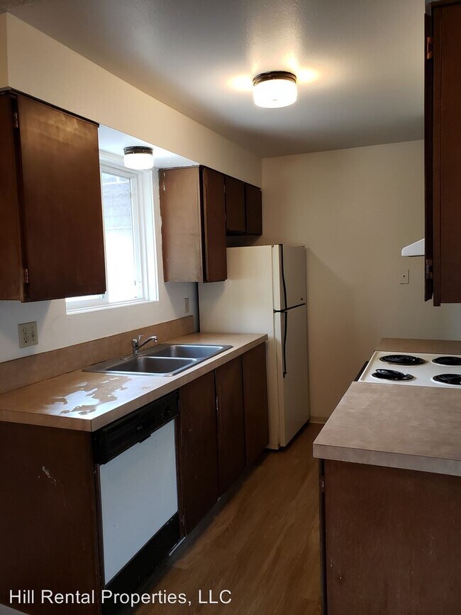 Building Photo - 2 br, 1 bath Apartment - 110 N Lilly Street