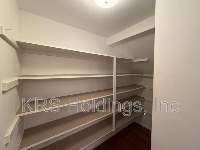 Foto del edificio - 1517 Rollesby Way