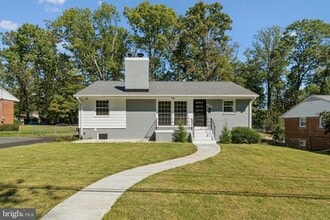 Building Photo - 5953 Lowell Ave