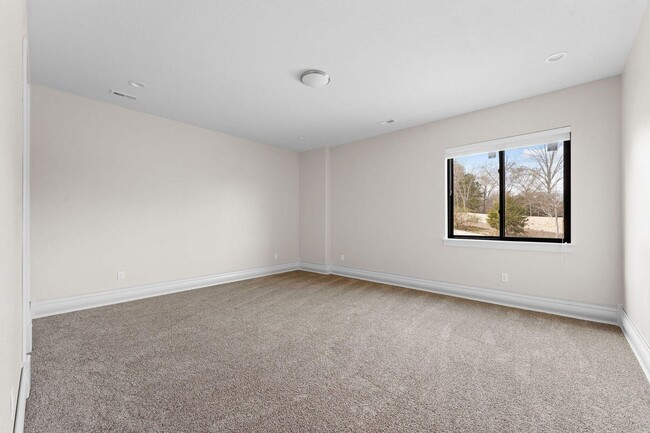 Building Photo - Basement Apartment For Rent