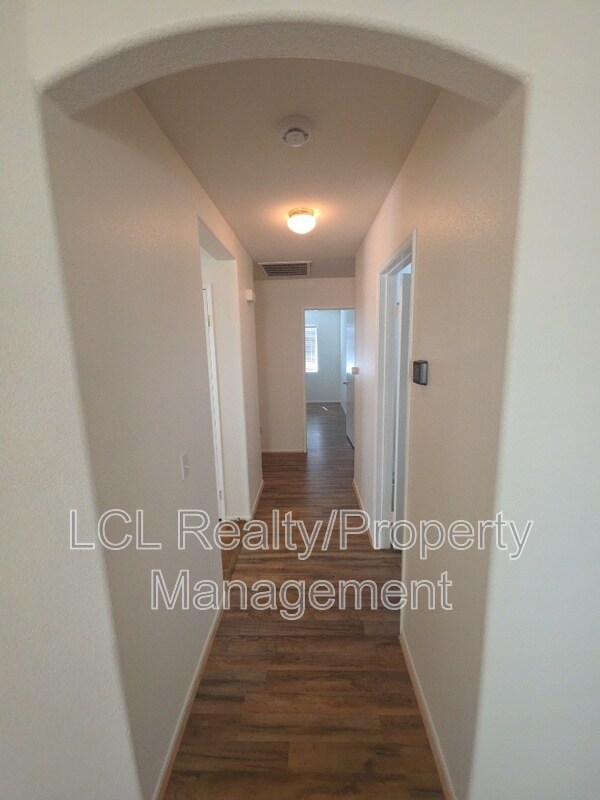 Foto del edificio - 26807 Mountain Glen Dr