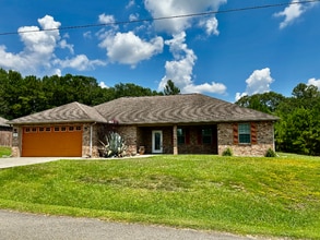 Building Photo - 123 Barbara Dr