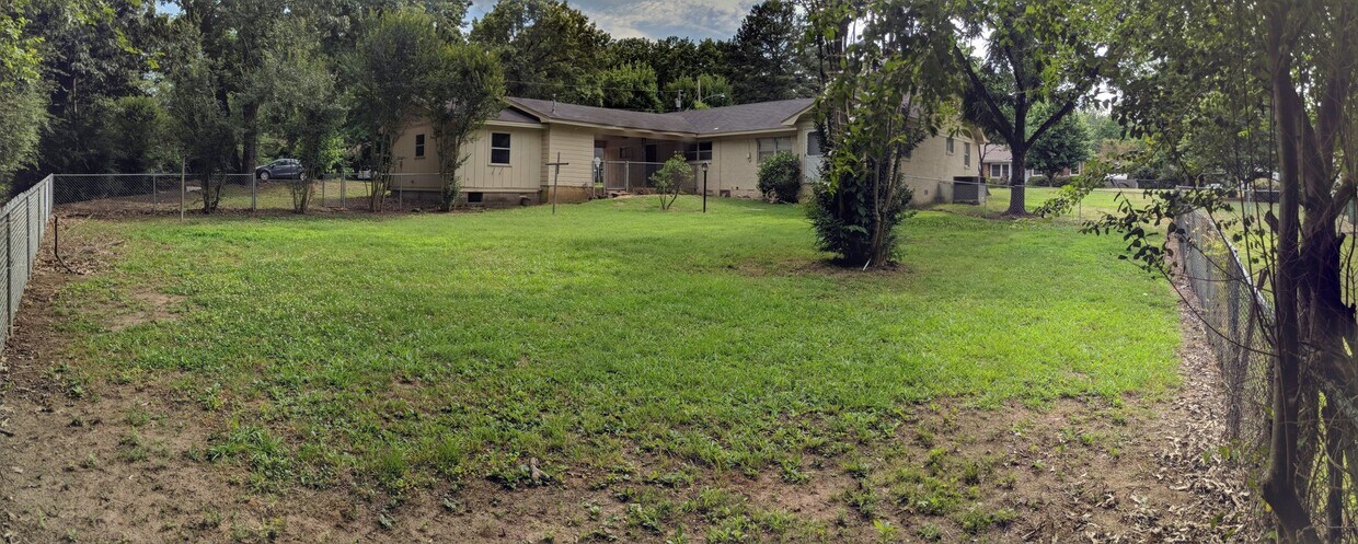 Primary Photo - West Side Russellville Three Beds and Two ...