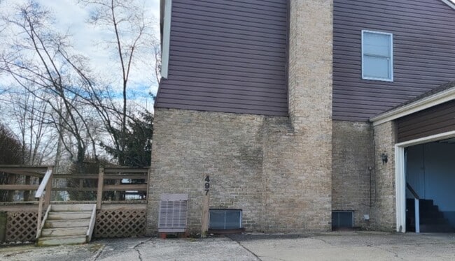 Foto del edificio - 495 Shadydale Dr