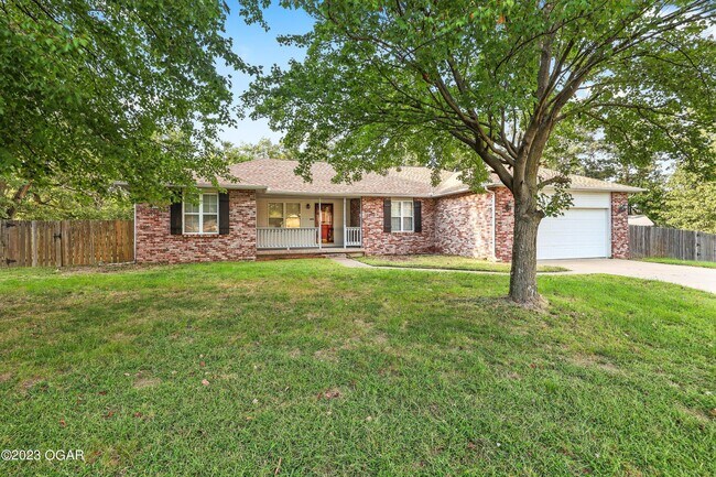 Building Photo - 330 N Grace Dr