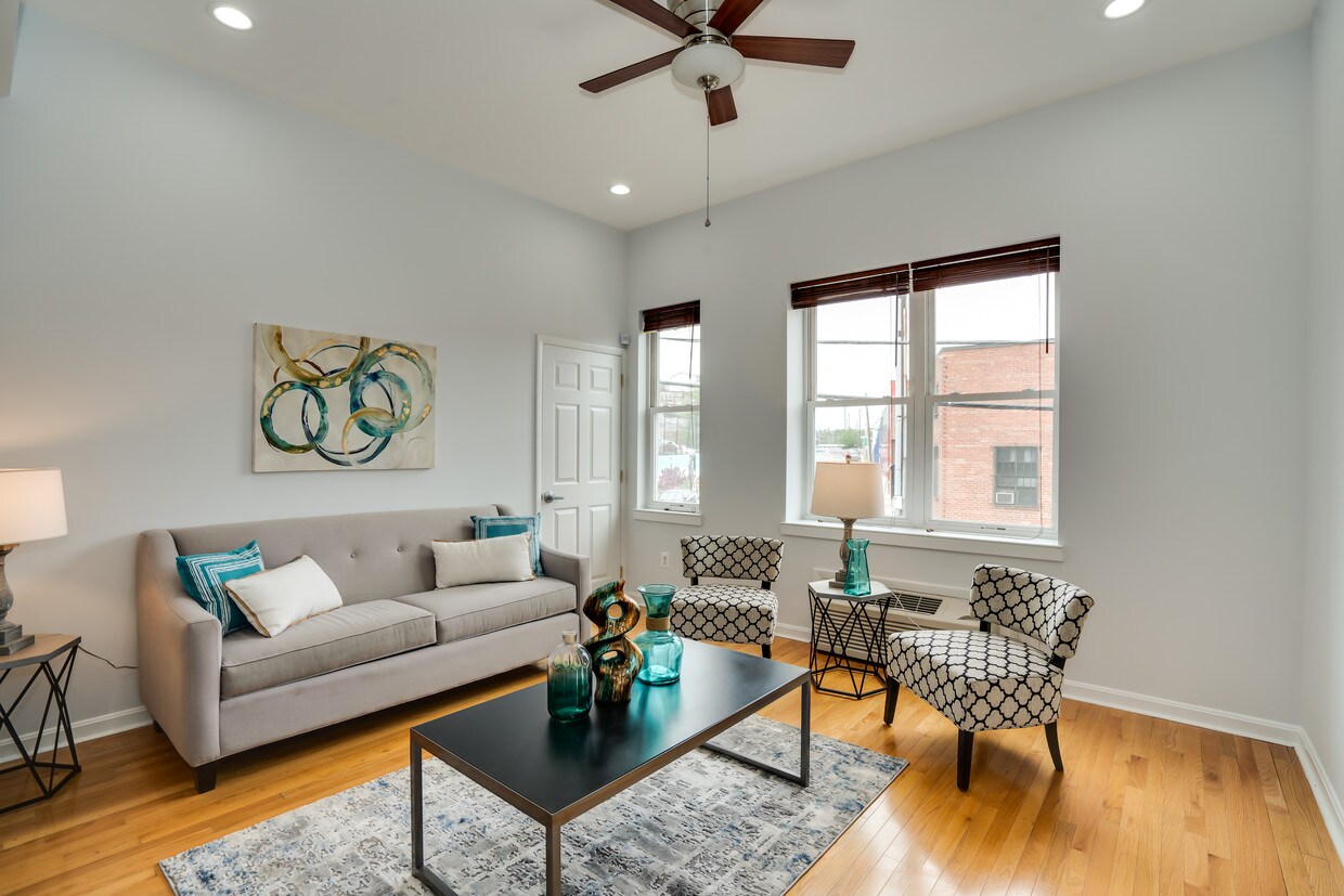 Foto principal - 1302 Gallaudet St NE