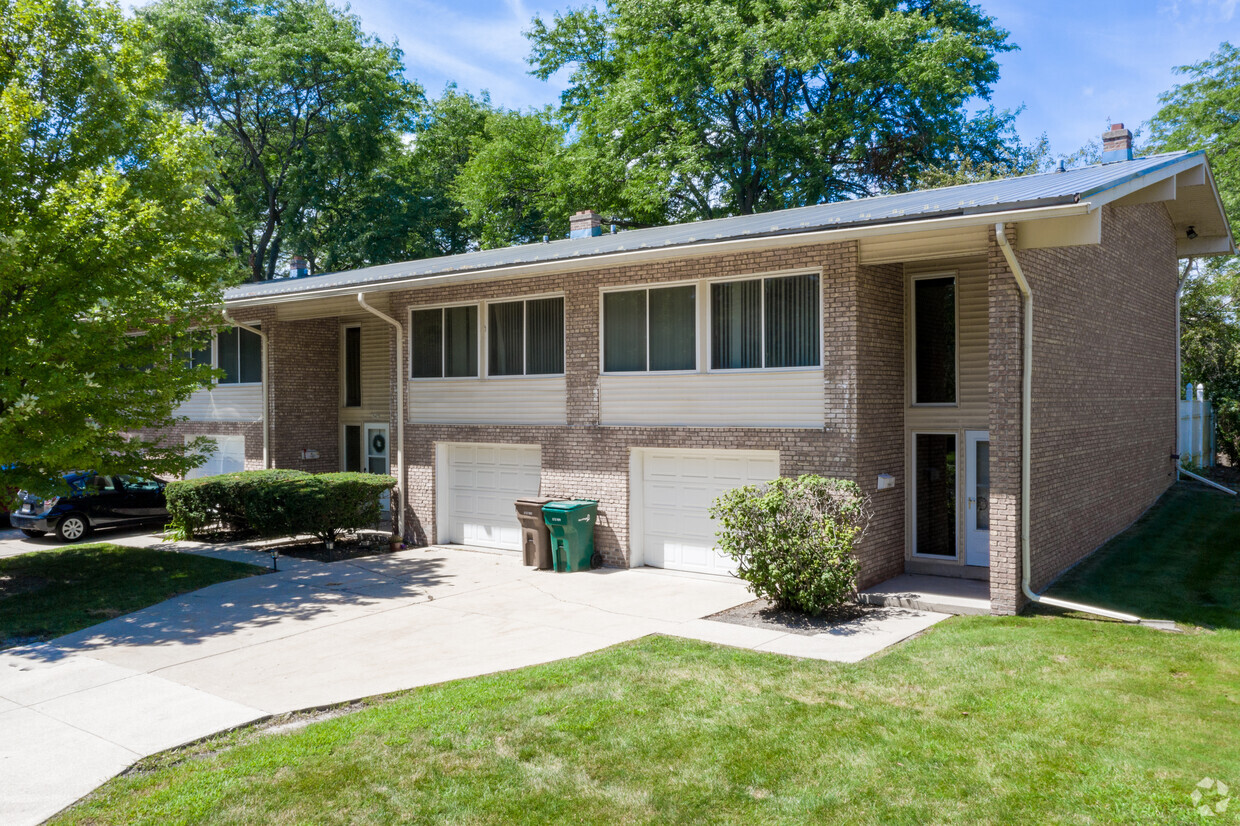 Foto principal - Clayton Park Townhouses