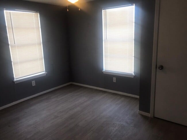 Building Photo - 1707 E 27th St