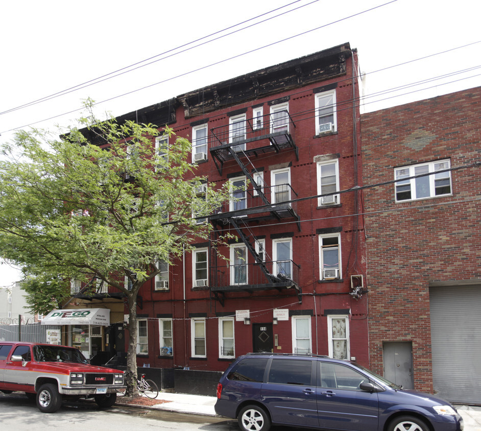 Primary Photo - 114 Sullivan St