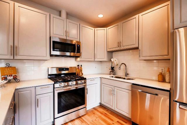 Building Photo - High End Pearl Street Condo