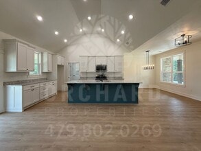 Building Photo - 17 Dunkeld Dr