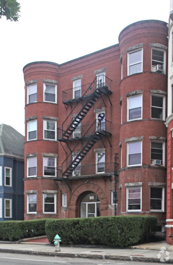 Building Photo - 891 Massachusetts Ave