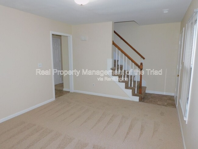 Building Photo - 1723 Hannaford Rd