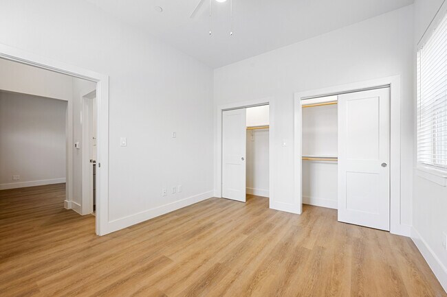 Foto del edificio - 5313 Reiger Ave