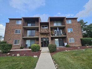 Building Photo - 9840 W 153rd St