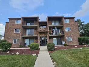 Building Photo - 9840 W 153rd St