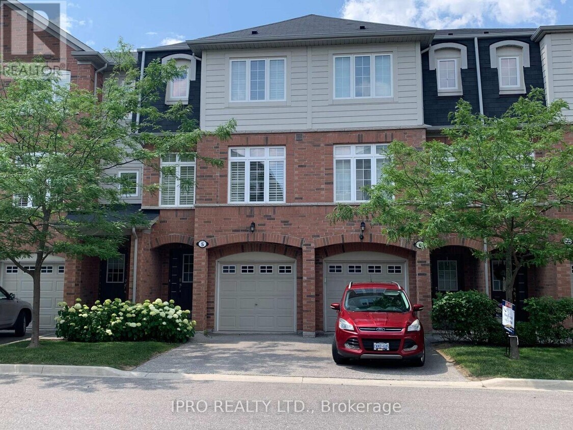 Primary Photo - 1137-1137 Haig Blvd