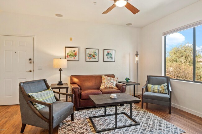 Foto del edificio - 2550 E River Rd
