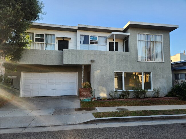 Building Photo - 1521 Marine Ave