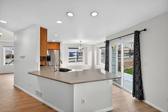 Building Photo - 10686 Kalispell St