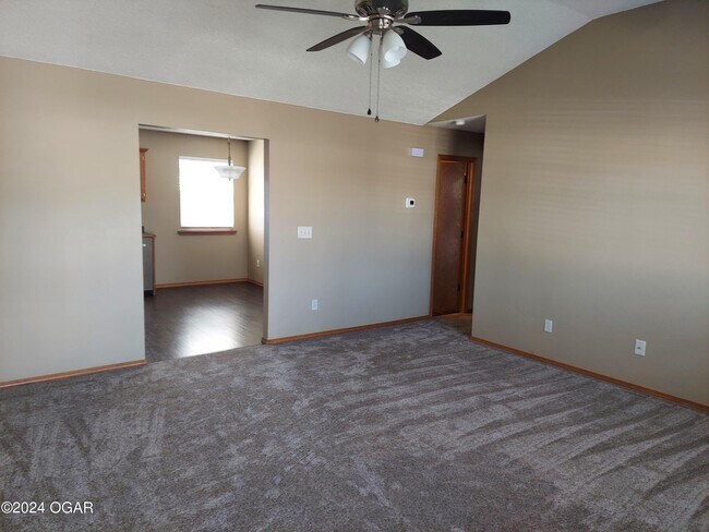 Foto del edificio - 1712 Blue Jay Dr