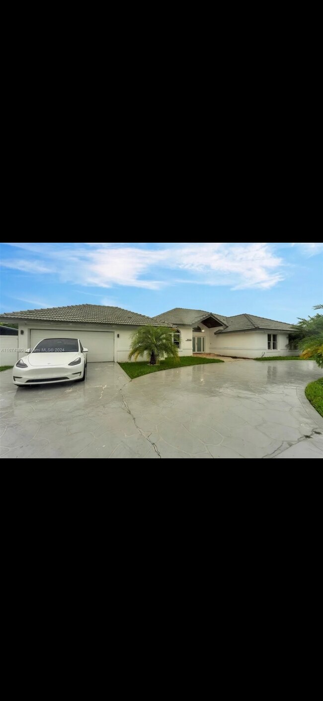 Building Photo - 19905 SW 135th Ave