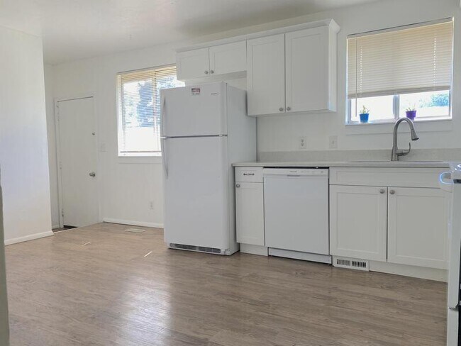 Foto del edificio - 5542 S 5340 W