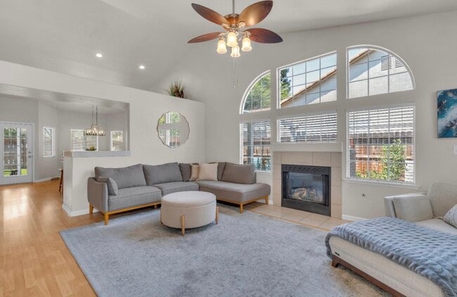 Building Photo - 8639 N Talladega Way