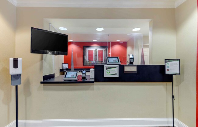 Lobby and Guest Check-in - Furnished Studio - Greensboro