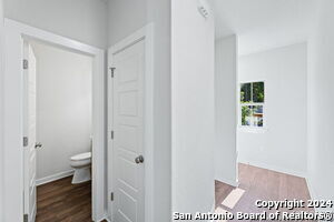 Building Photo - 810 S Walters St