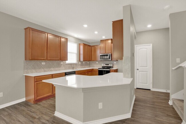 Foto del edificio - Beautiful, Spacious 3BR/2.5BA! Community P...
