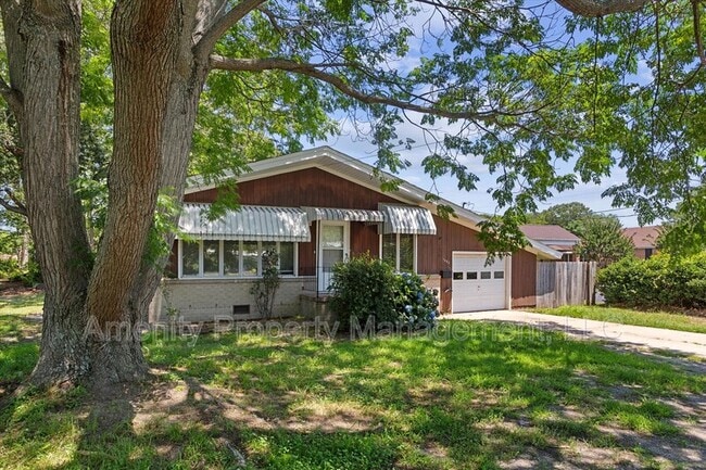Building Photo - 1405 Todds Ln