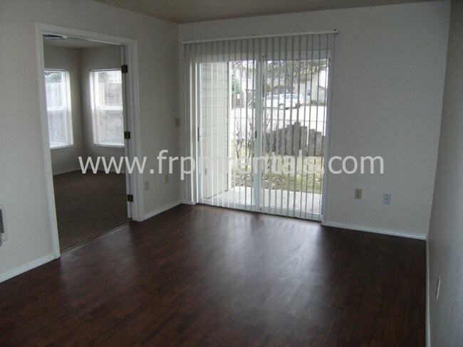 Foto del edificio - 850 Belmont St