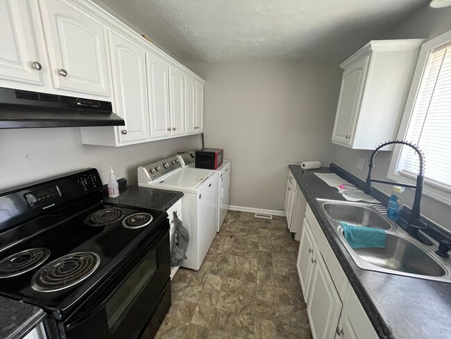 Building Photo - 1506 Yazoo Dr