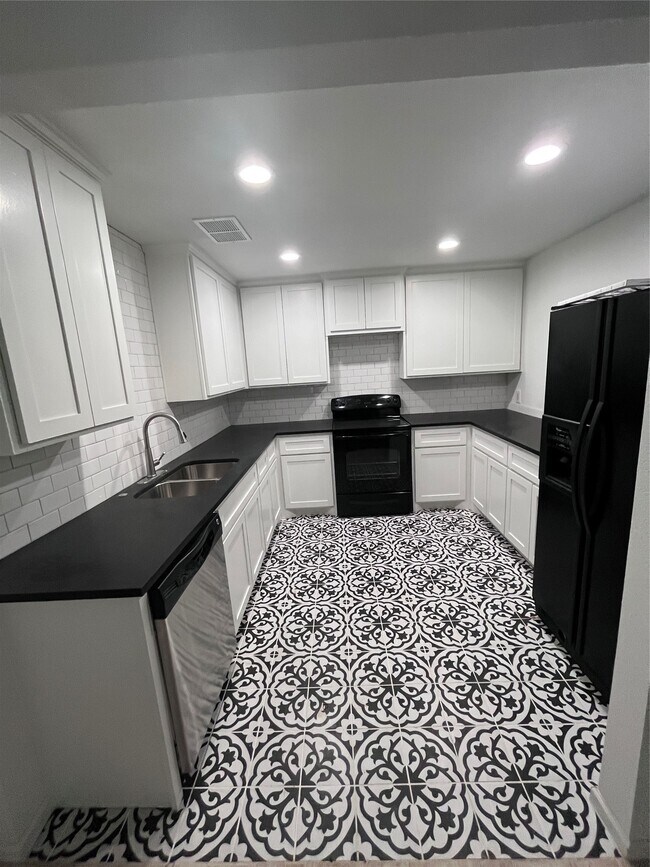 Foto del edificio - 21534 Cedar Ln