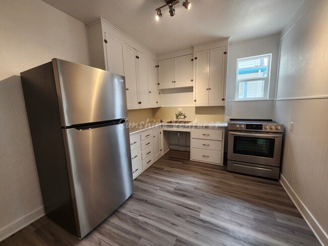 Unit 3 Kitchen - The Highland at 936