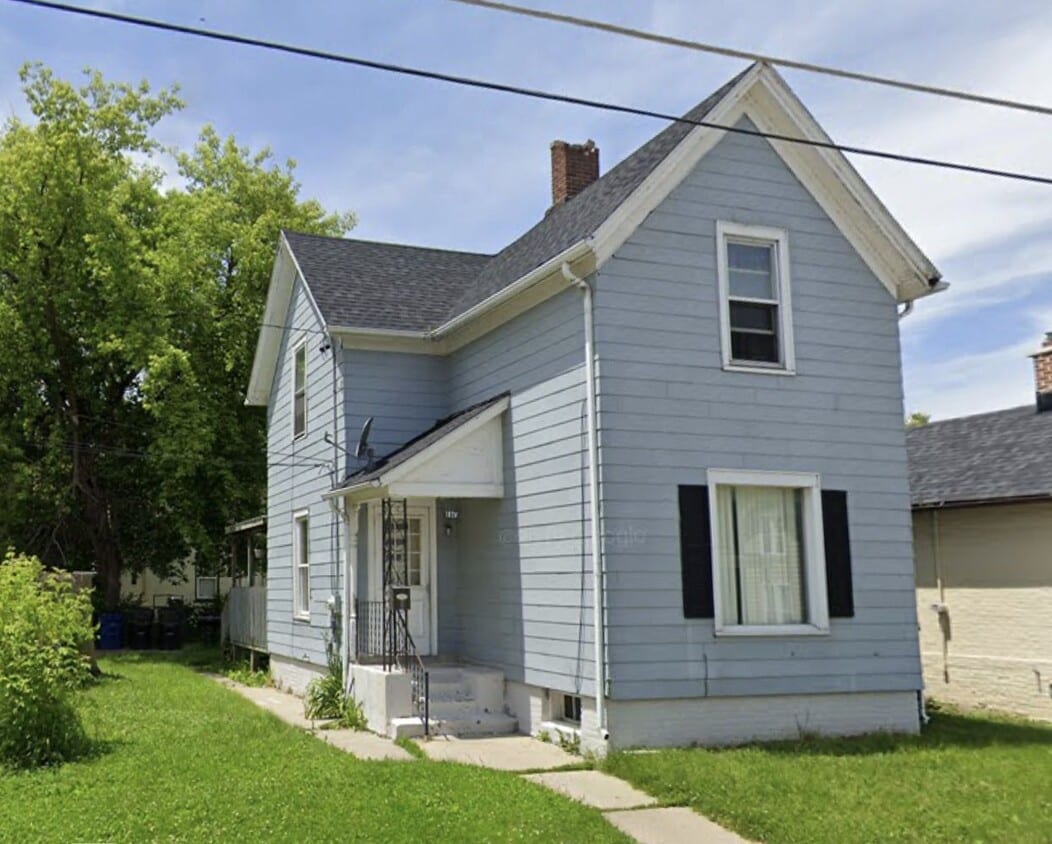 Primary Photo - 1028 Davis Pl