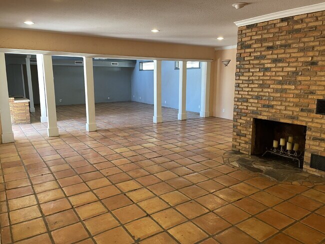 Foto del edificio - Pre-Leasing for July!