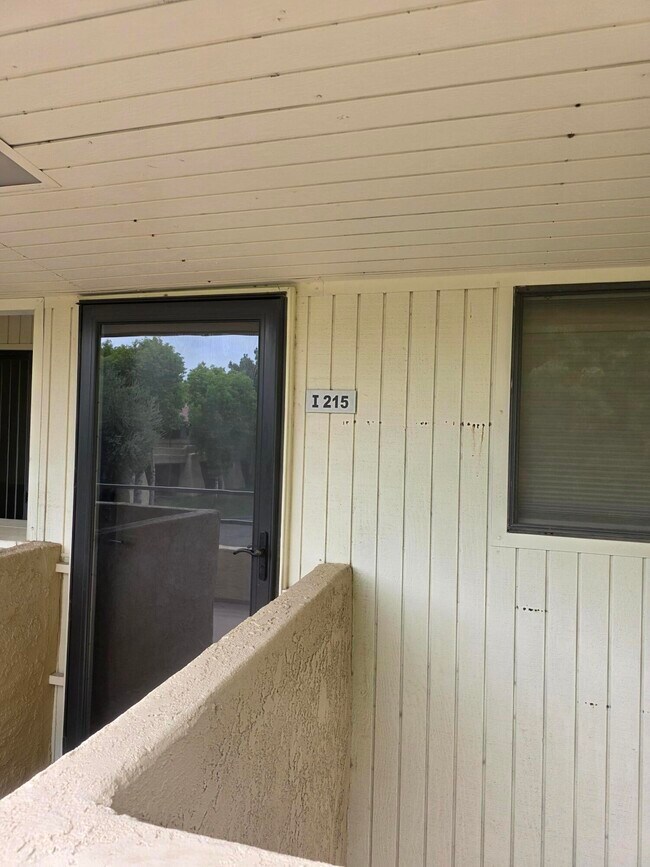 Foto del edificio - 680 N Ashurst Ct