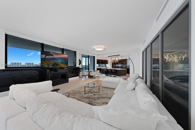 Foto del edificio - 18555 Collins Ave