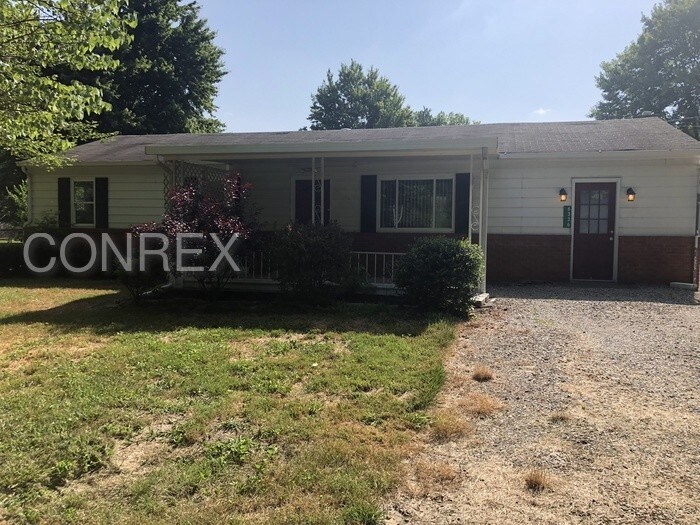 Primary Photo - Beautiful Ranch Home With Huge Backyard!!