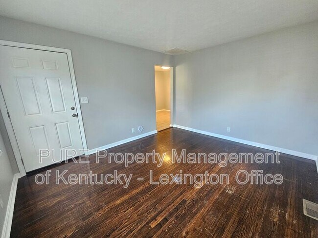 Foto del edificio - 2268 Winterberry Dr