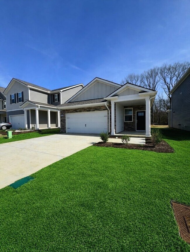 Building Photo - 4332 Oswin Dr