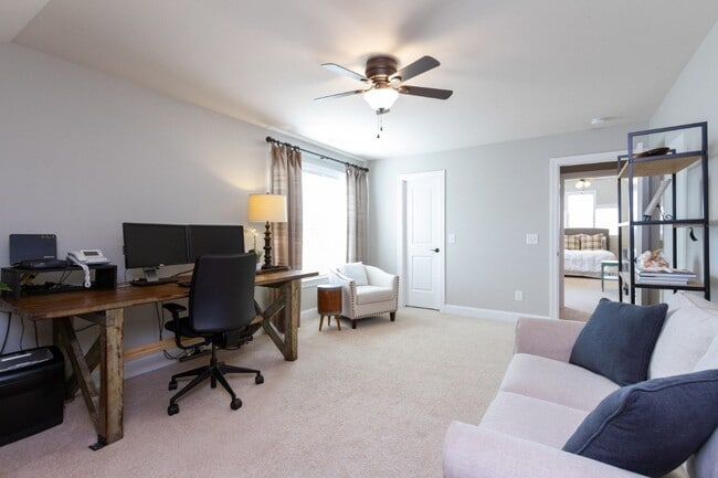 Building Photo - 1044 Maleventum Way