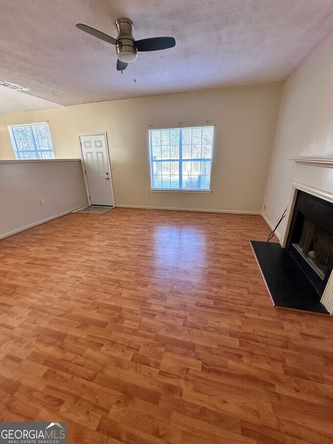 Building Photo - 4766 Creekside Pl